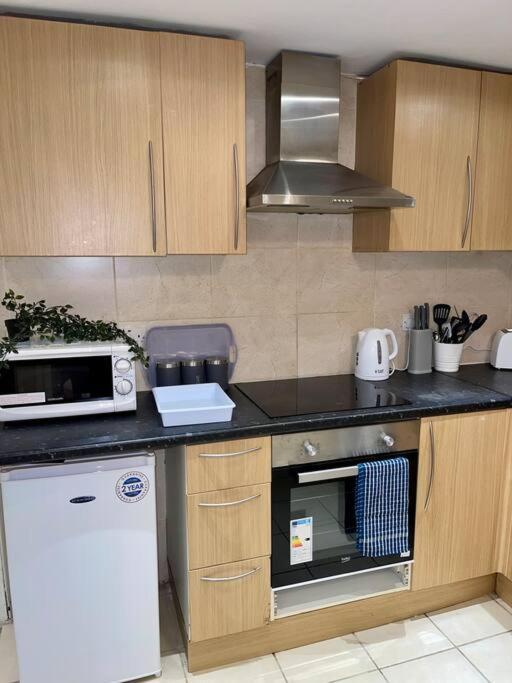 Stylish Cosy Studio Apartment Gravesend Kültér fotó